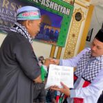 MI Al Ashriyah Serahkan Sumbangan Untuk Palestina